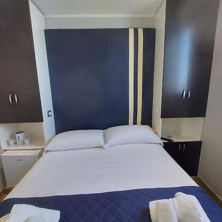 La Stanza Sul Porto Di Amalfi Camera Piccina Piccina Con Bagno Privato E Terrazzino Vista Mare Exteriér fotografie