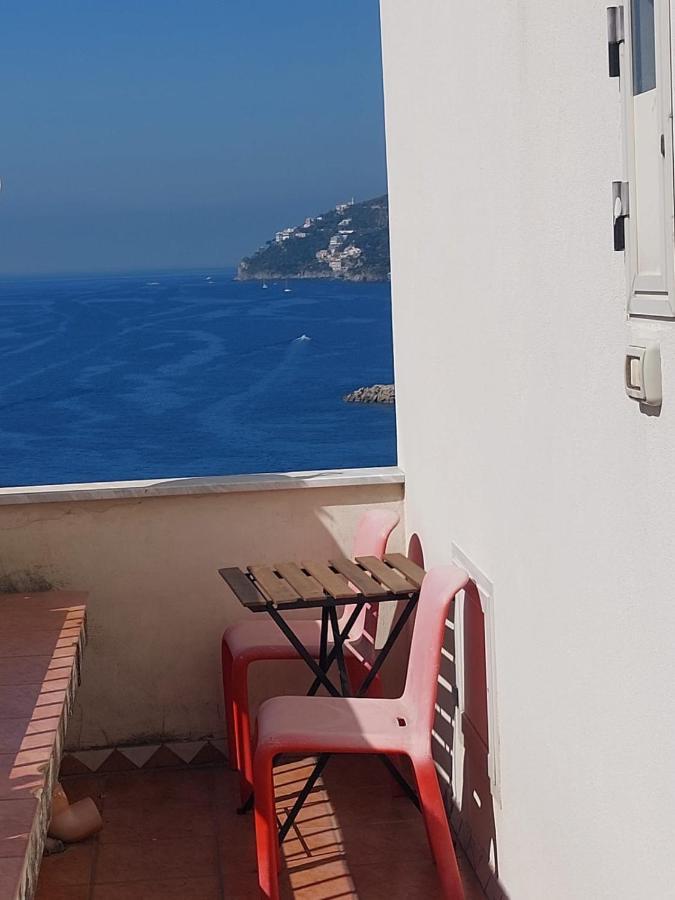 La Stanza Sul Porto Di Amalfi Camera Piccina Piccina Con Bagno Privato E Terrazzino Vista Mare Exteriér fotografie