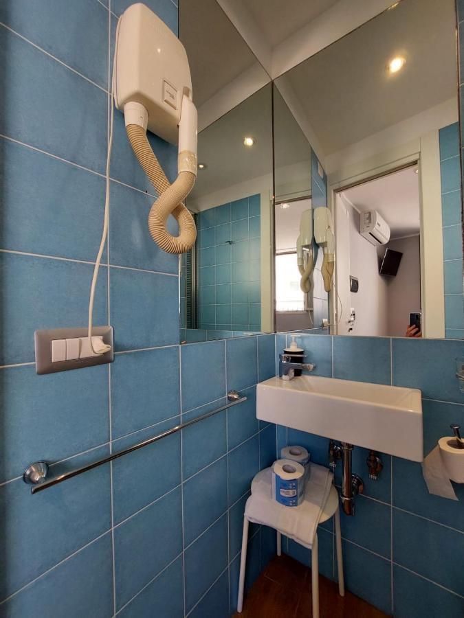 La Stanza Sul Porto Di Amalfi Camera Piccina Piccina Con Bagno Privato E Terrazzino Vista Mare Exteriér fotografie