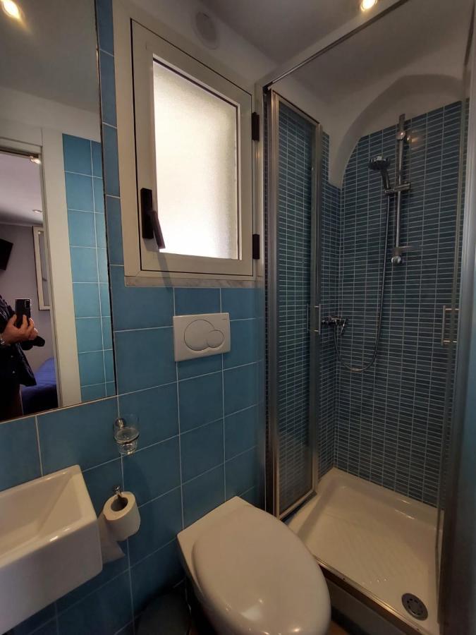La Stanza Sul Porto Di Amalfi Camera Piccina Piccina Con Bagno Privato E Terrazzino Vista Mare Exteriér fotografie